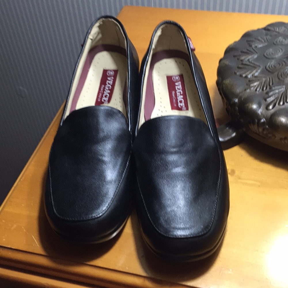 Vegace leather and kid lined small wedges gent